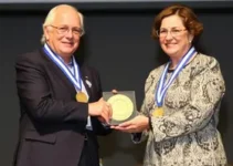 Medalha de Mérito Olegária Mariano